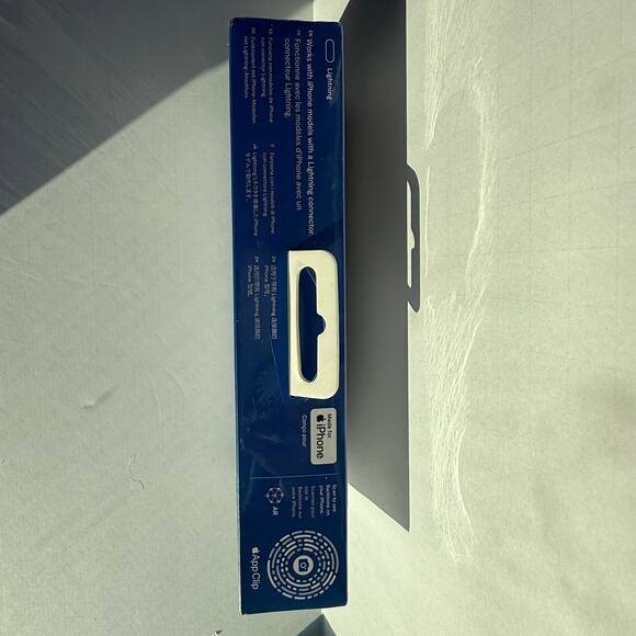 Backbone One PlayStation Edition for iPhone Mobile Gaming Controller New Sealed - Picture 5 of 6